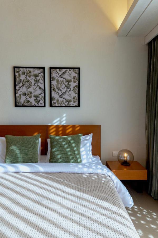 Life At Repose- Lake Villas Resort & Club Chor Warodra 외부 사진