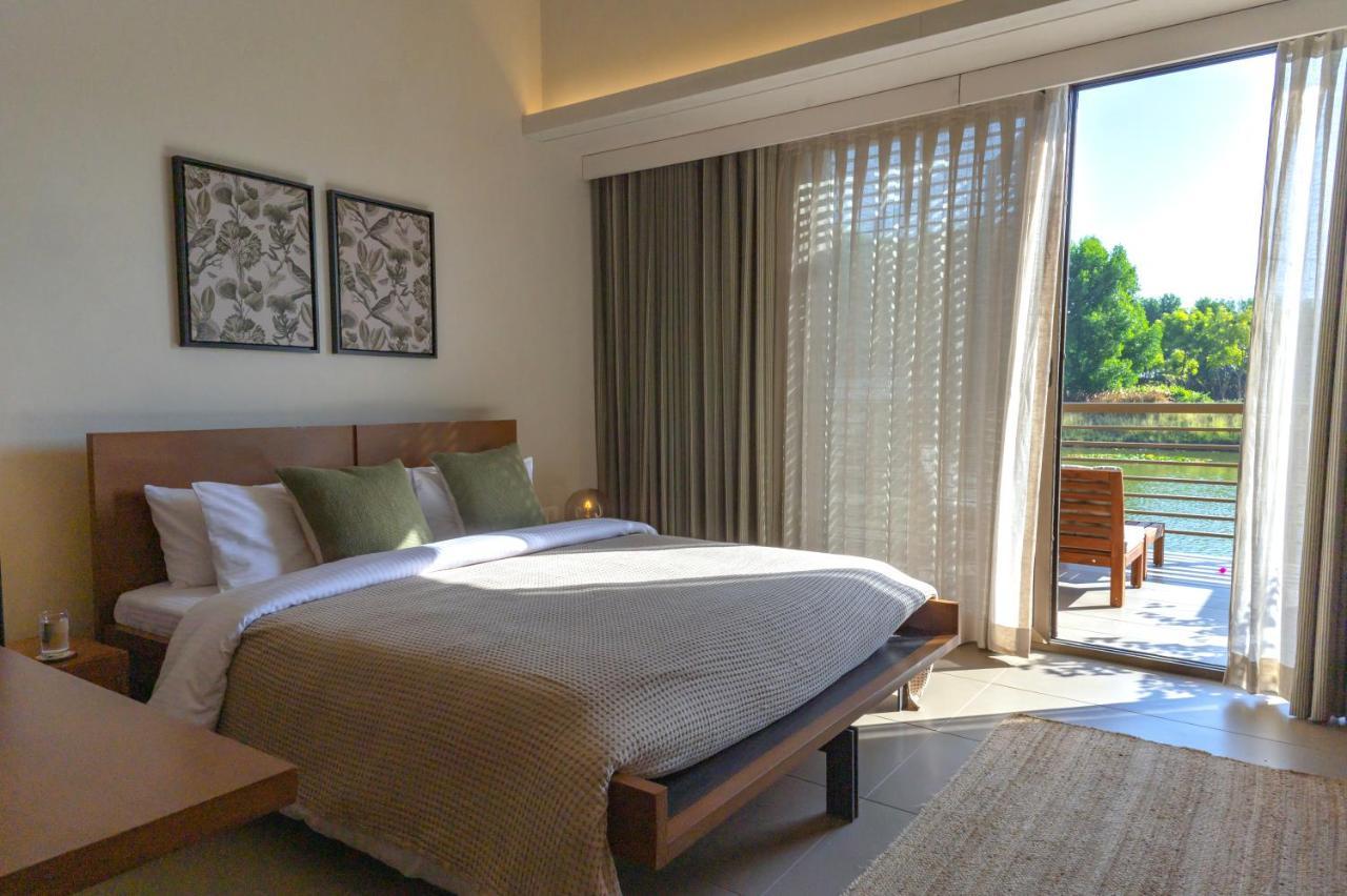 Life At Repose- Lake Villas Resort & Club Chor Warodra 외부 사진